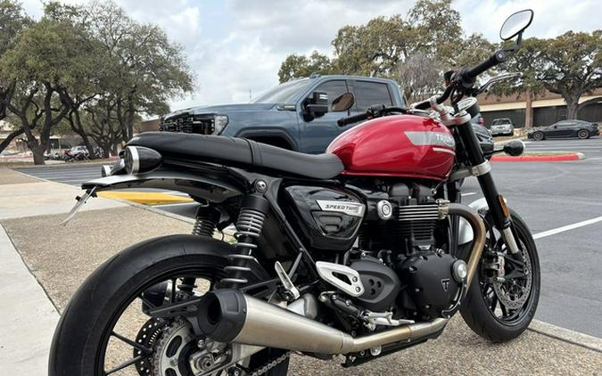 2023 Triumph Speed Twin 1200 Red Hopper