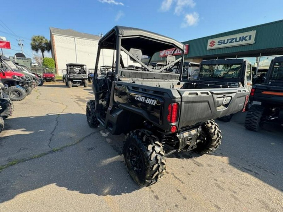 2023 Can-Am® Defender XT HD10