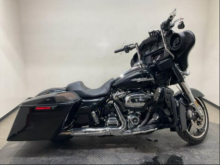 2019 Harley-Davidson Street Glide Base