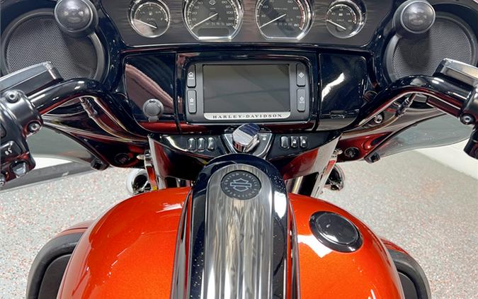 2017 Harley-Davidson CVO Street Glide FLHXSE 41,124 Miles Sunburst Orange Starfire Black