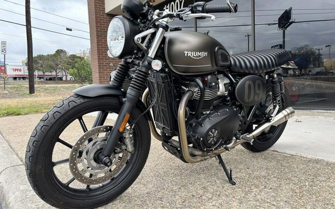 2022 Triumph Street Twin Matte Ironstone