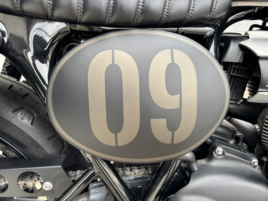 2022 Triumph Street Twin Matte Ironstone