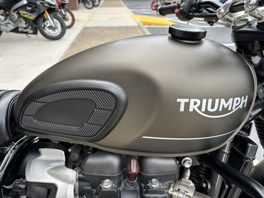 2022 Triumph Street Twin Matte Ironstone