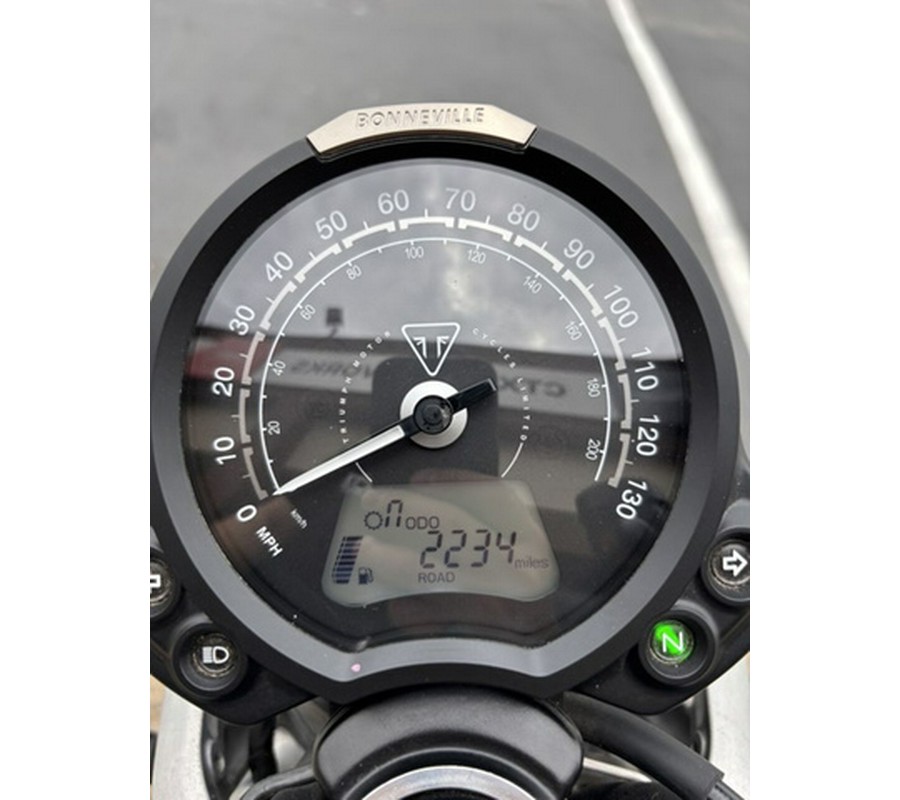 2022 Triumph Street Twin Matte Ironstone