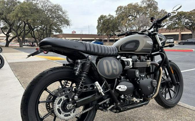 2022 Triumph Street Twin Matte Ironstone