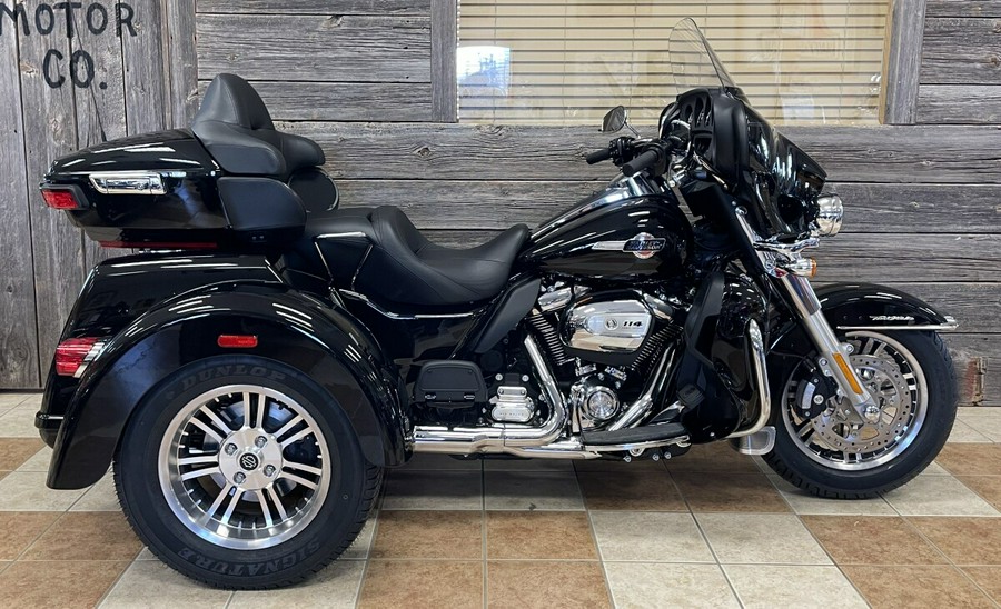 2024 Harley-Davidson Tri Glide Ultra Vivid Black