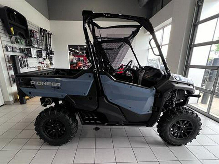 2024 Honda Pioneer 1000 Deluxe