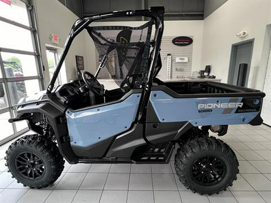 2024 Honda Pioneer 1000 Deluxe