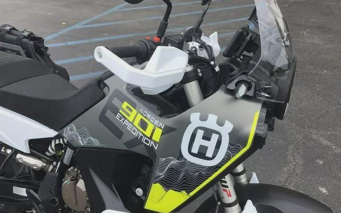 2027 HUSQVARNA NORDEN 901 EXPEDITION