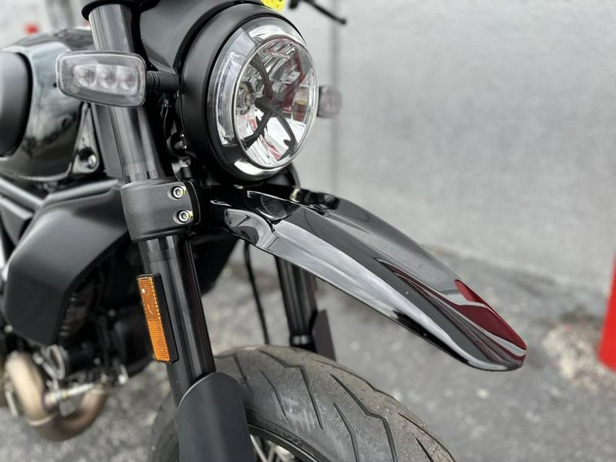 2023 Ducati Scrambler Urban Motard DEMO