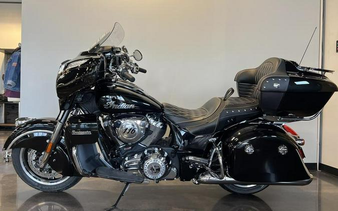 2023 Indian Motorcycle® Roadmaster® Black Metallic