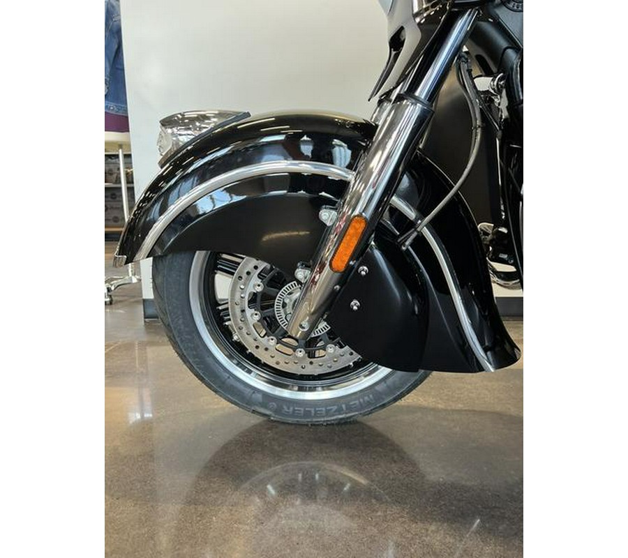 2023 Indian Motorcycle® Roadmaster® Black Metallic