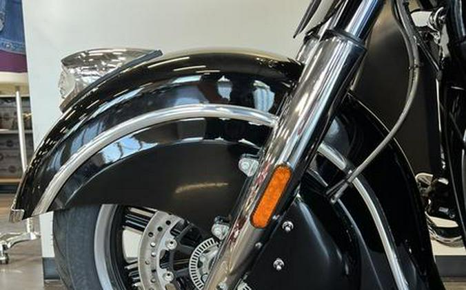 2023 Indian Motorcycle® Roadmaster® Black Metallic