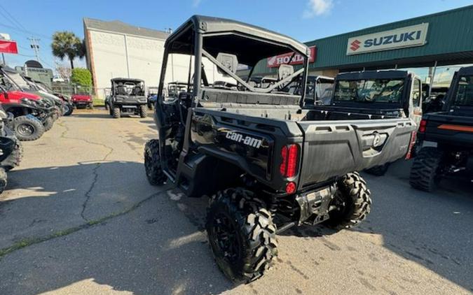 2023 Can-Am® Defender XT HD10