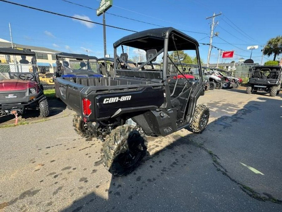 2023 Can-Am® Defender XT HD10