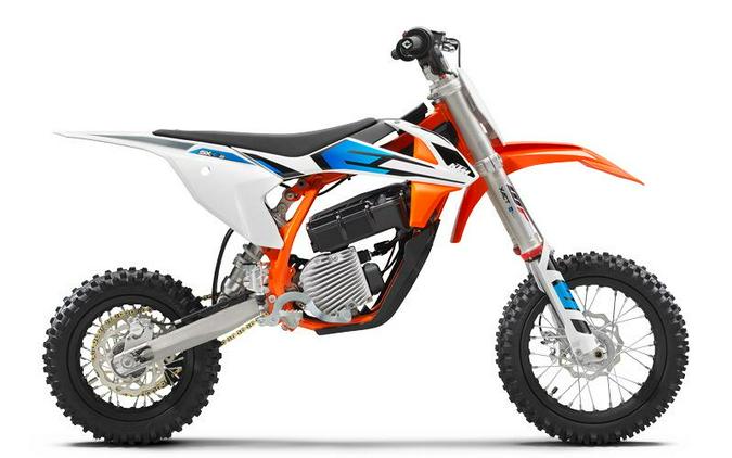 2022 KTM SX-E 5