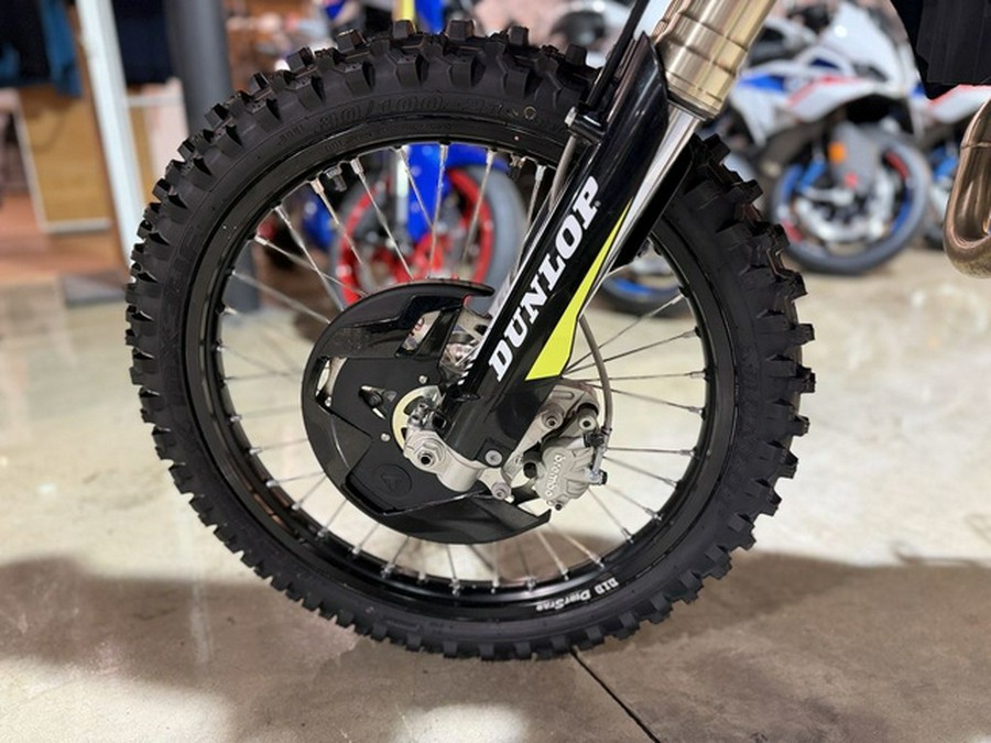 2025 Triumph TF 450-RC Edition Jet BlackPure White