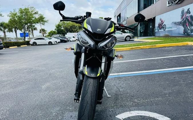 2022 Triumph Speed Triple S Jet Black