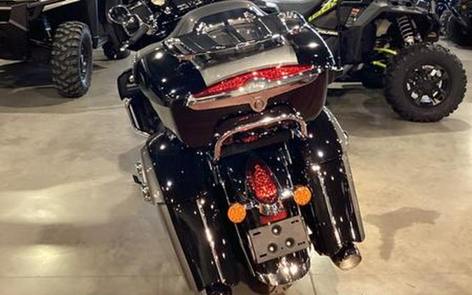 2024 Indian Motorcycle® Roadmaster® Black Metallic/Titanium Metallic