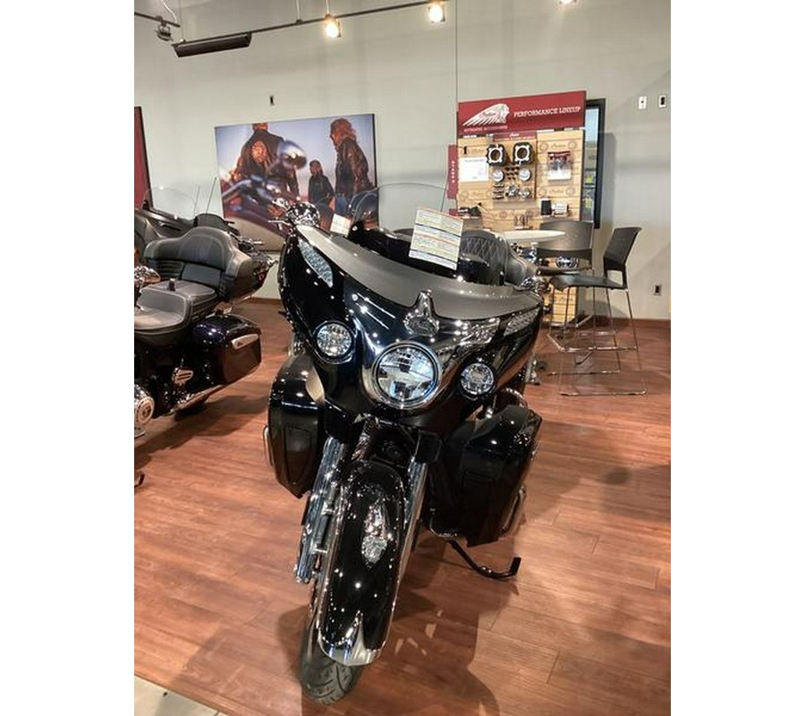 2024 Indian Motorcycle® Roadmaster® Black Metallic/Titanium Metallic