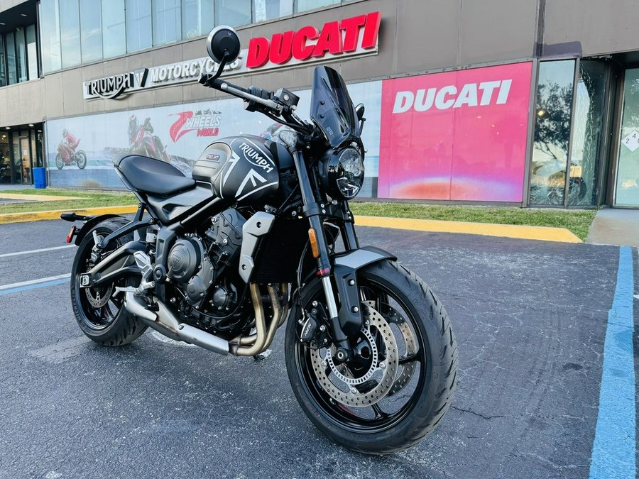 2023 Triumph Trident 660 Matte Jet Black / Matte Silver Ice