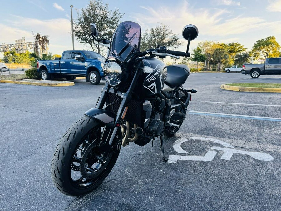 2023 Triumph Trident 660 Matte Jet Black / Matte Silver Ice