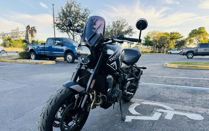 2023 Triumph Trident 660 Matte Jet Black / Matte Silver Ice