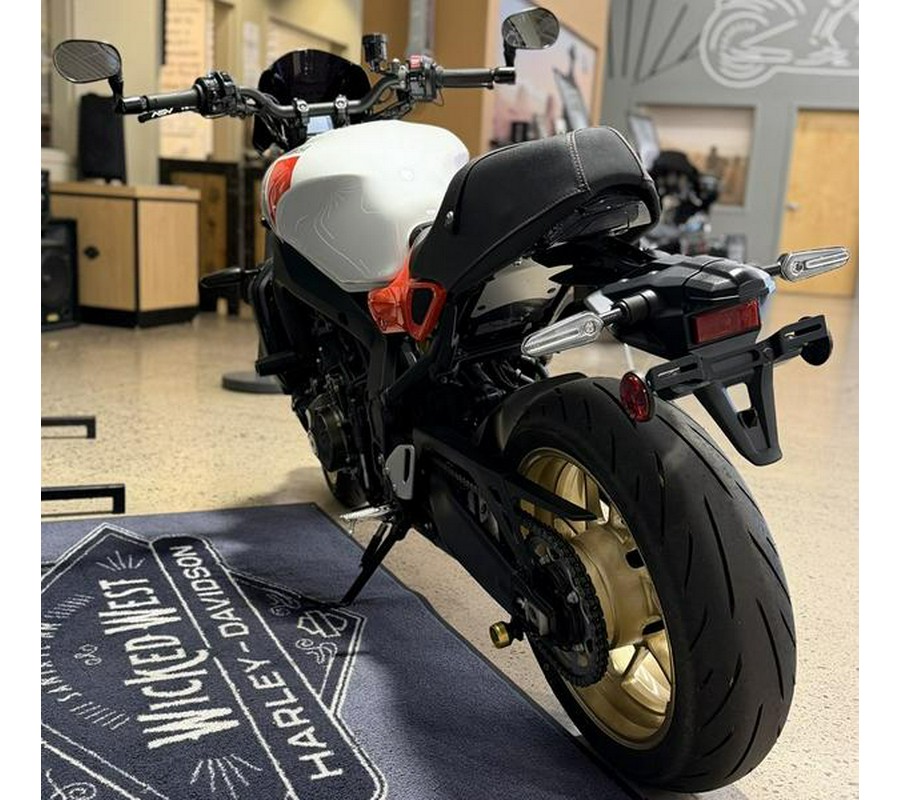 2024 Yamaha XSR900