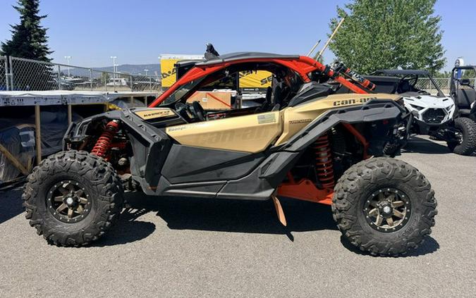 2017 Can-Am Maverick X3 X RS Turbo R Gold & Can-Am Red