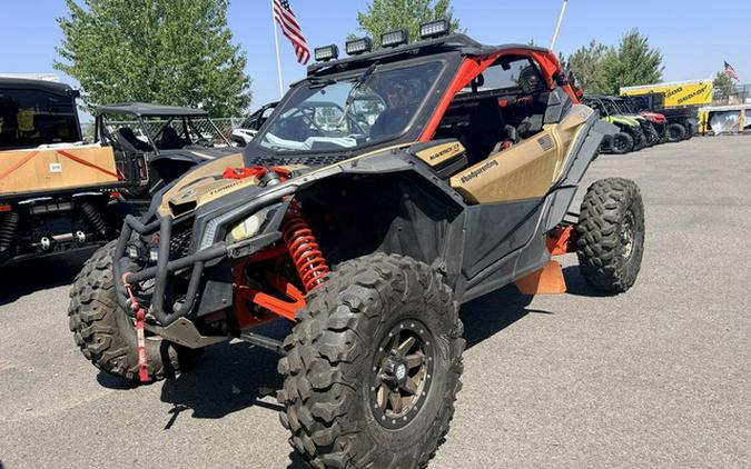 2017 Can-Am Maverick X3 X RS Turbo R Gold & Can-Am Red