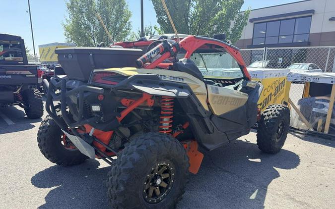 2017 Can-Am Maverick X3 X RS Turbo R Gold & Can-Am Red