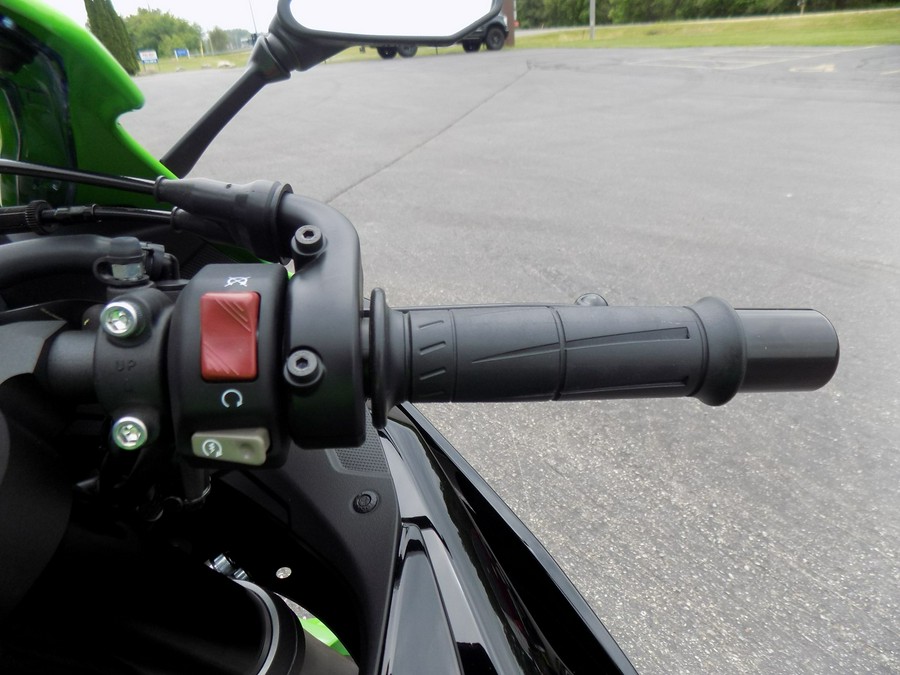 2024 Kawasaki Ninja ZX-6R KRT Edition