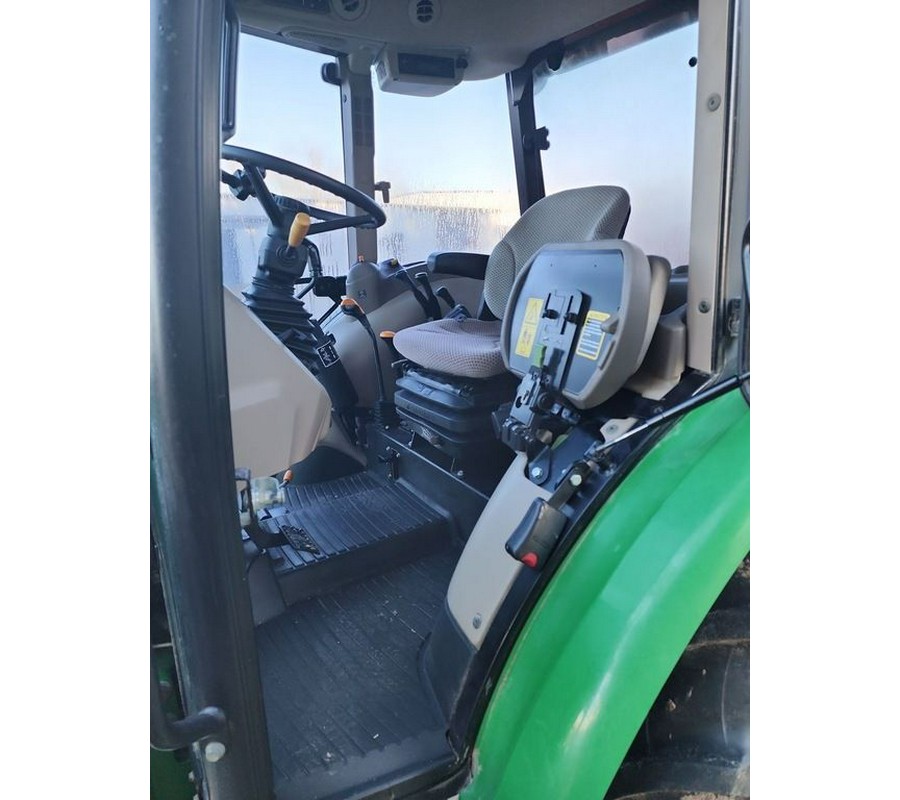 2018 John Deere 5075E