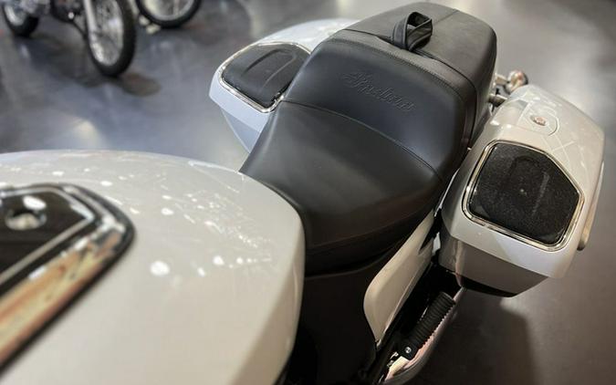 2025 Indian Challenger Limited 112 Ghost White Metallic with Black Metallic