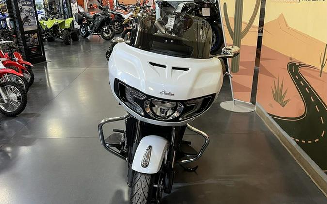 2025 Indian Challenger Limited 112 Ghost White Metallic with Black Metallic