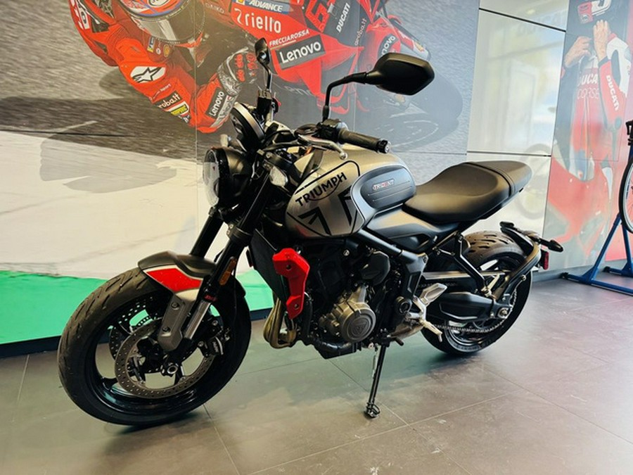 2022 Triumph Trident 660 Silver Ice Diablo Red