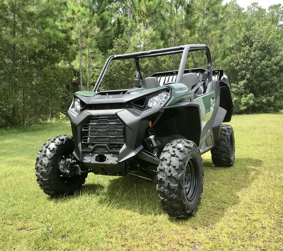 2023 Can-Am Commander DPS 700