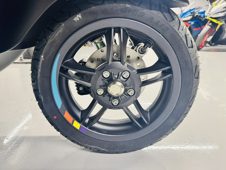 2024 Vespa Primavera 150 S