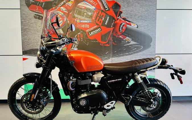 2024 Triumph Scrambler 1200 XE Baja Orange / Phantom Black XE Baja Orange Phantom Black