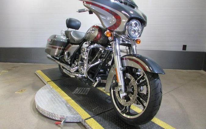 2016 Harley-Davidson® FLHXS - Street Glide® Special