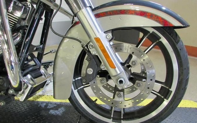 2016 Harley-Davidson® FLHXS - Street Glide® Special