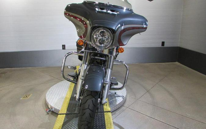 2016 Harley-Davidson® FLHXS - Street Glide® Special