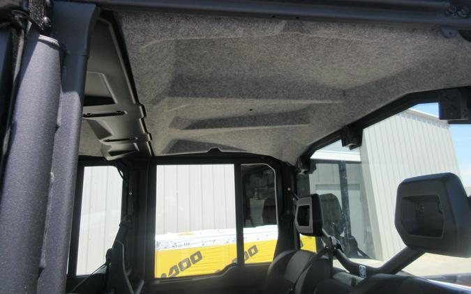 2026 CAN-AM DEFENDER MAX XT CAB HD11