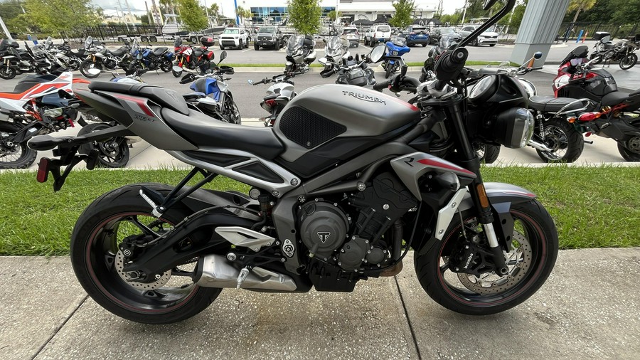 2022 Triumph STREET TRIPLE R