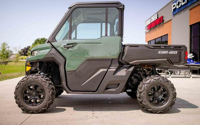 2024 Can-Am® Defender DPS CAB HD9