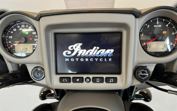 2023 Indian Motorcycle® Roadmaster® Dark Horse® Silver Quartz Smoke