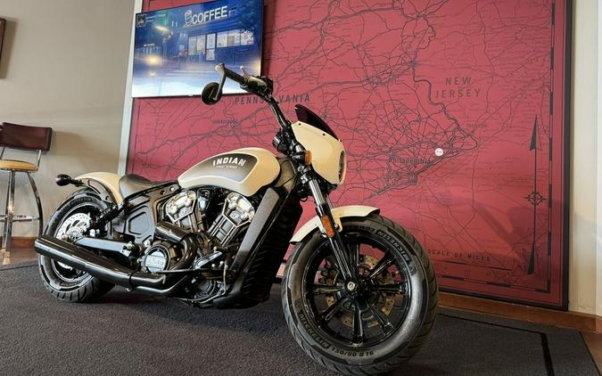 2019 Indian Motorcycle® Scout® Bobber ABS White Smoke