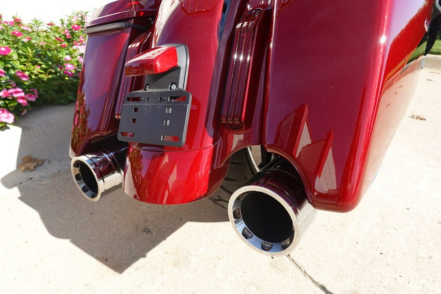 2017 Harley-Davidson Street Glide® CVO™ Street Glide®