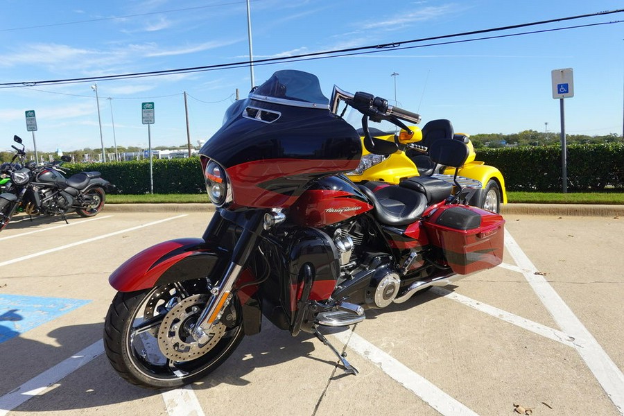 2017 Harley-Davidson Street Glide® CVO™ Street Glide®