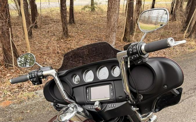 2015 Harley-Davidson® FLHTCUL - Electra Glide® Ultra Classic® Low